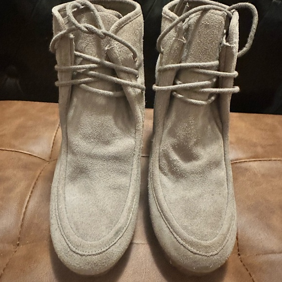 Michael Kors Tan Wedge Boots with Suede Texture - Picture 4 of 8